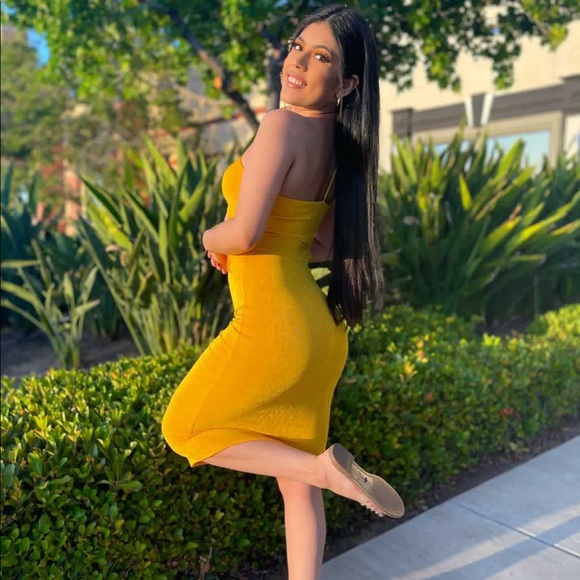 Cutout midi dress - Picture 4 of 9